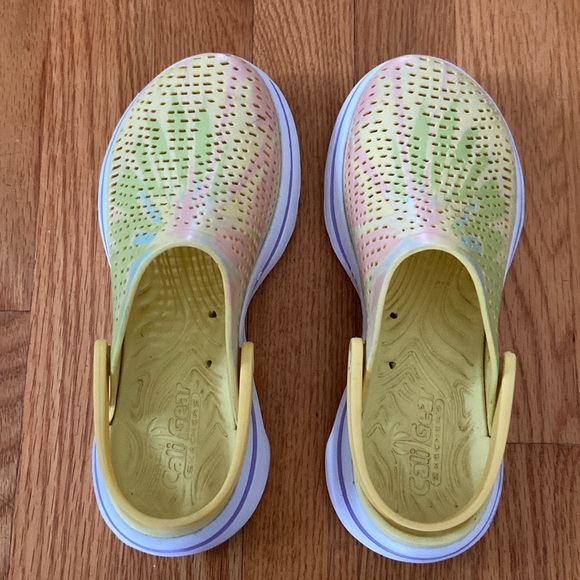 Skechers “Cali Gear Ultra Go Walk Foamies Psychedelic” Slip On Clogs - Picture 10 of 11